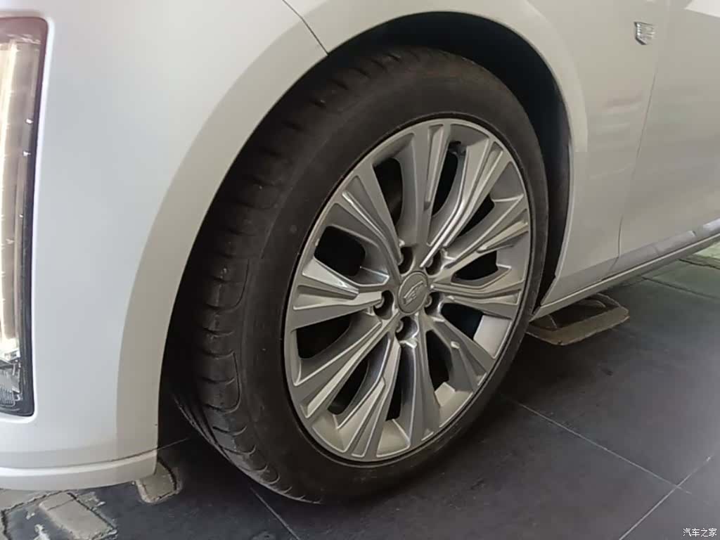 Cadillac CT6, 2025 23