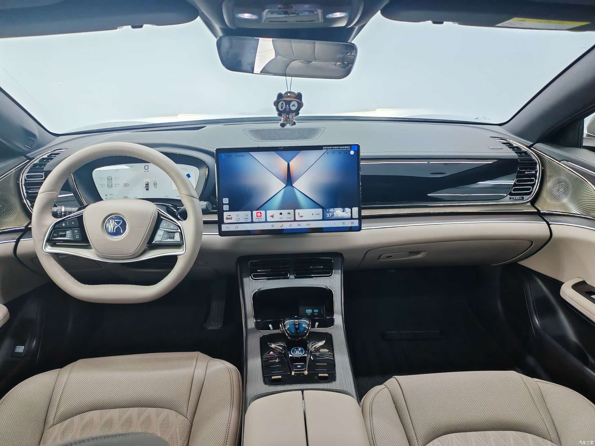 BYD Han, 2025 14
