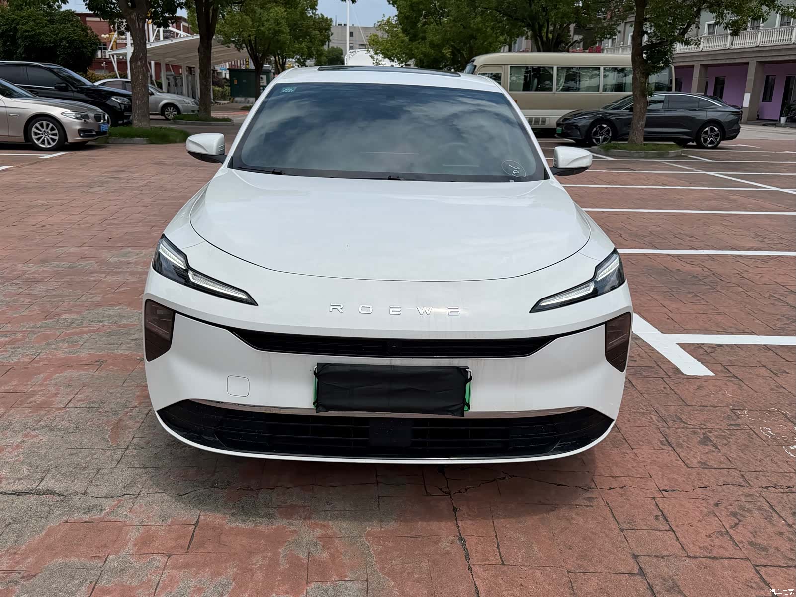 Roewe D6