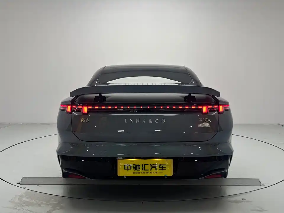 Lynk & Co Z10