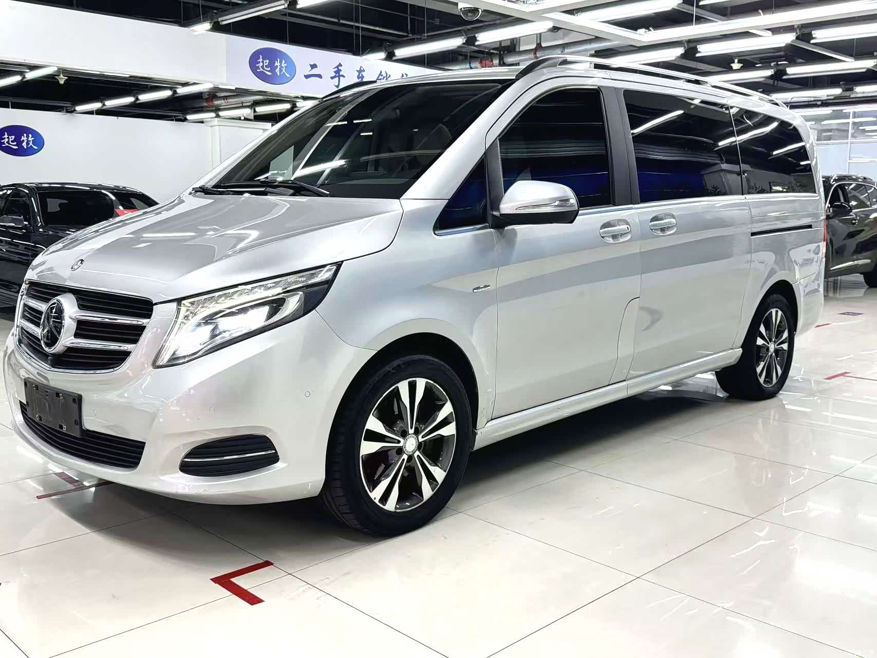 Mercedes-Benz V-Class, 2016 1