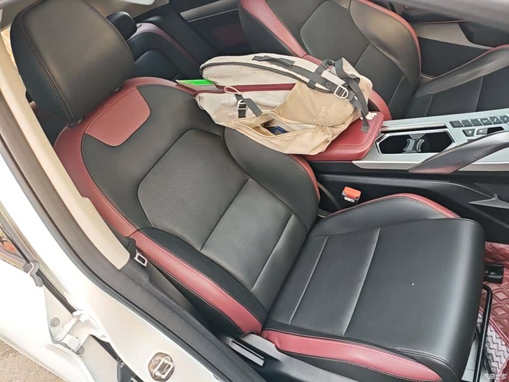 Geely Coolray, 2021 25