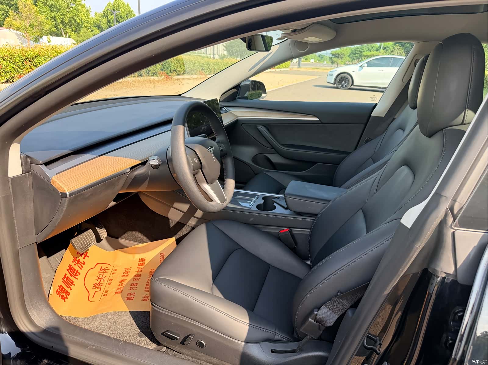 Tesla Model 3, 2023 все фото