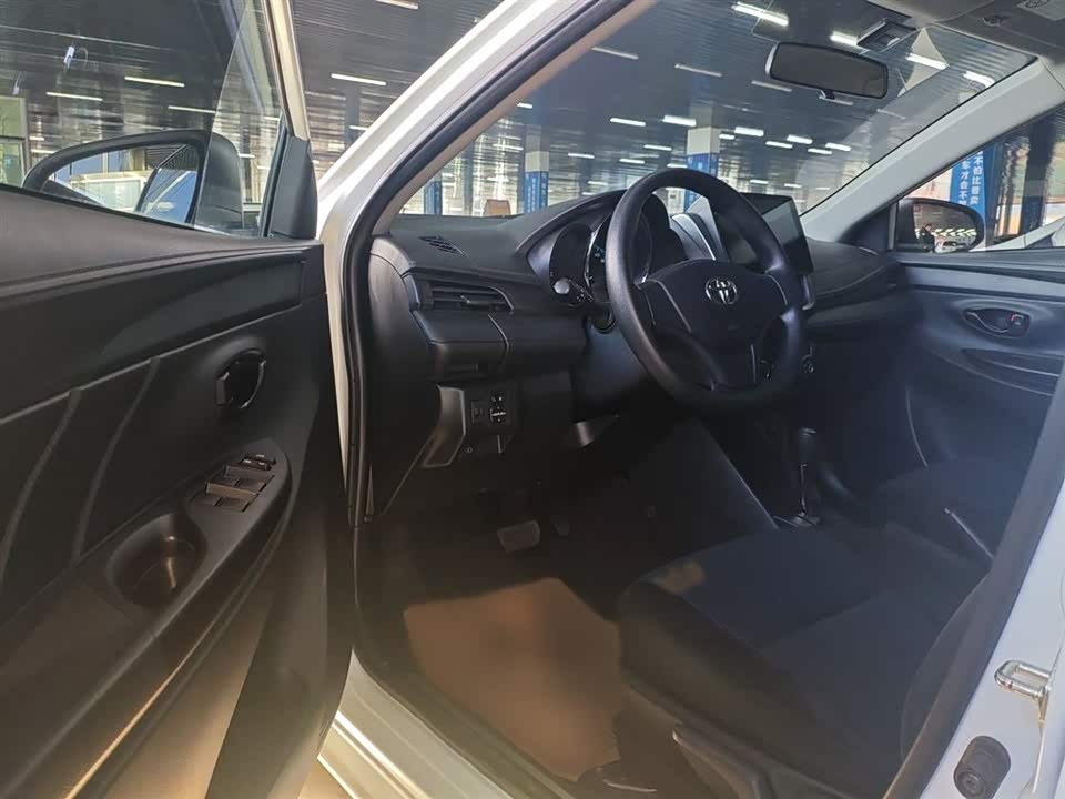 Toyota YARiS L Zhixuan