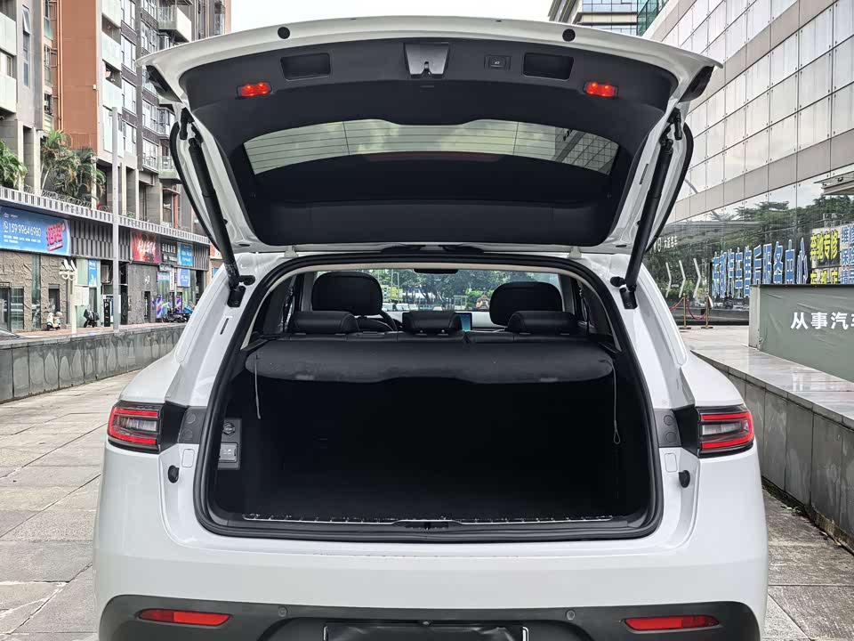 AITO Ask the world M5