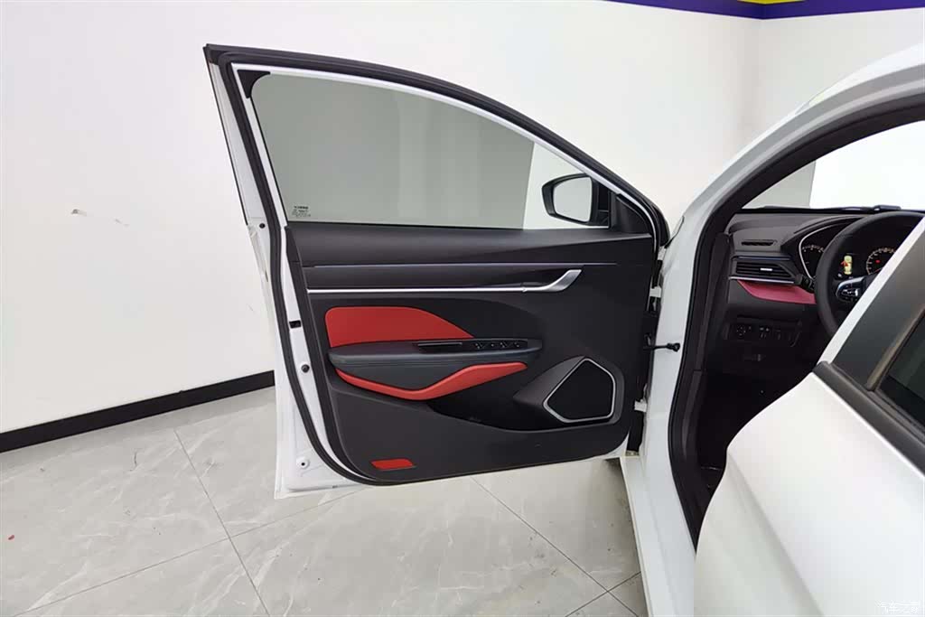 Geely Binray, 2021 7