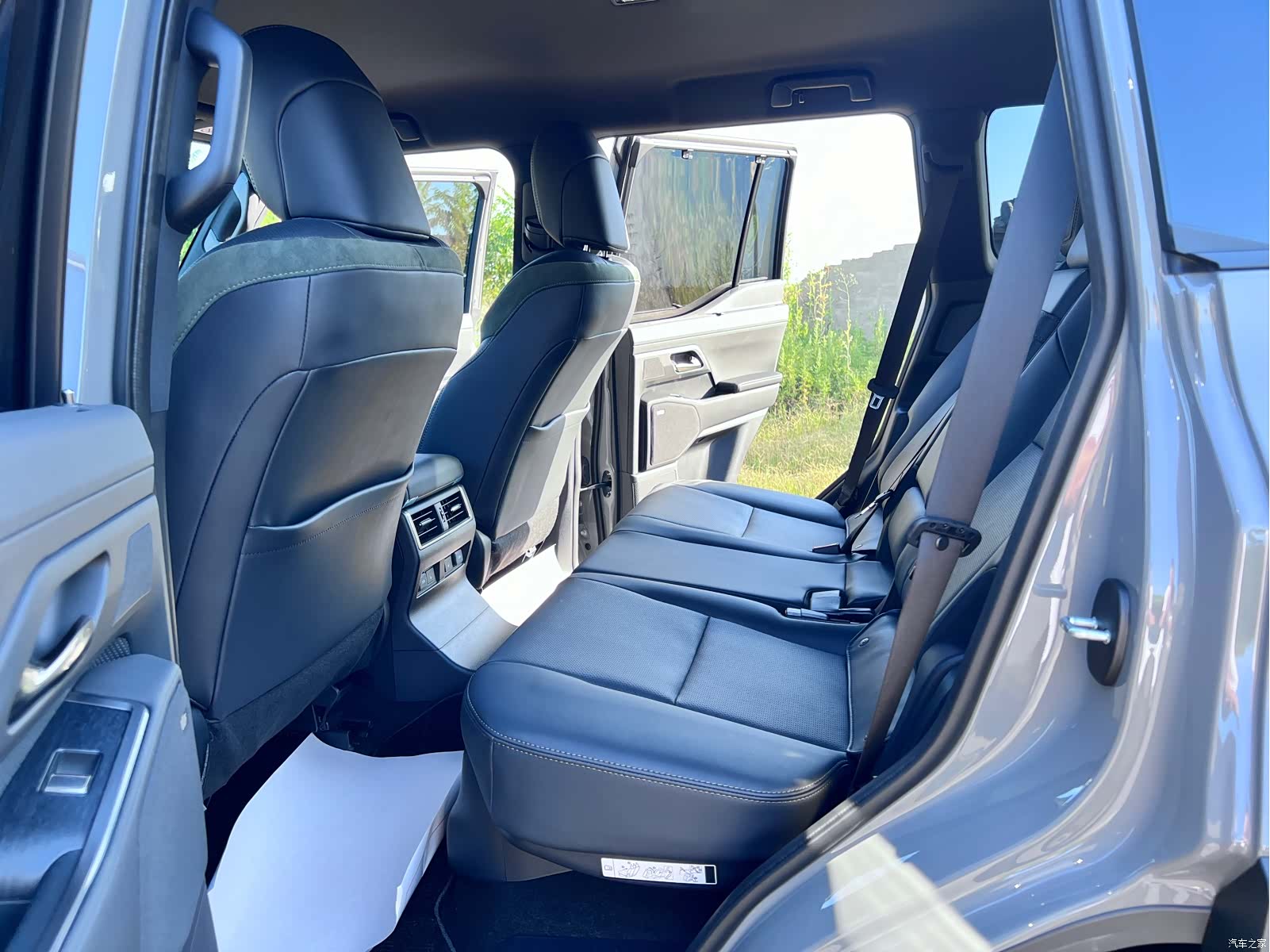Lexus GX, 2025 8
