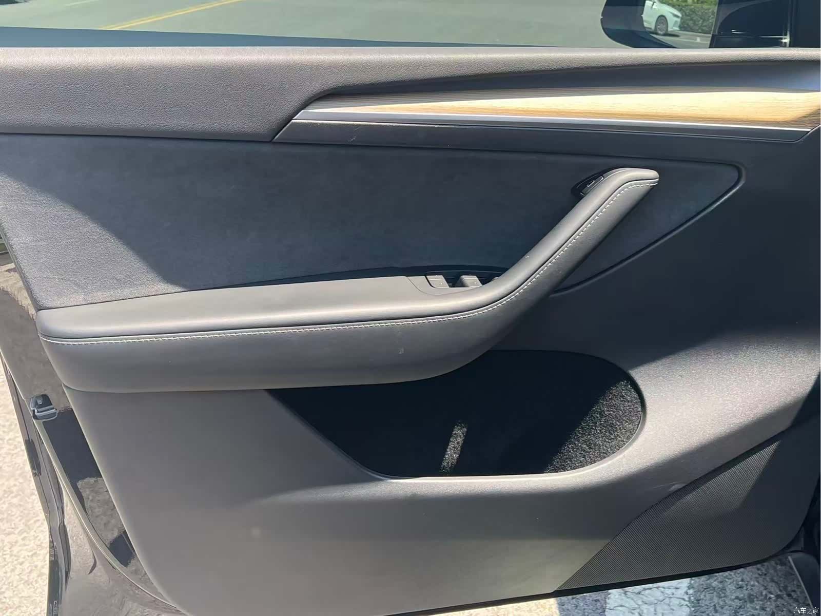 Tesla Model Y, 2023 11