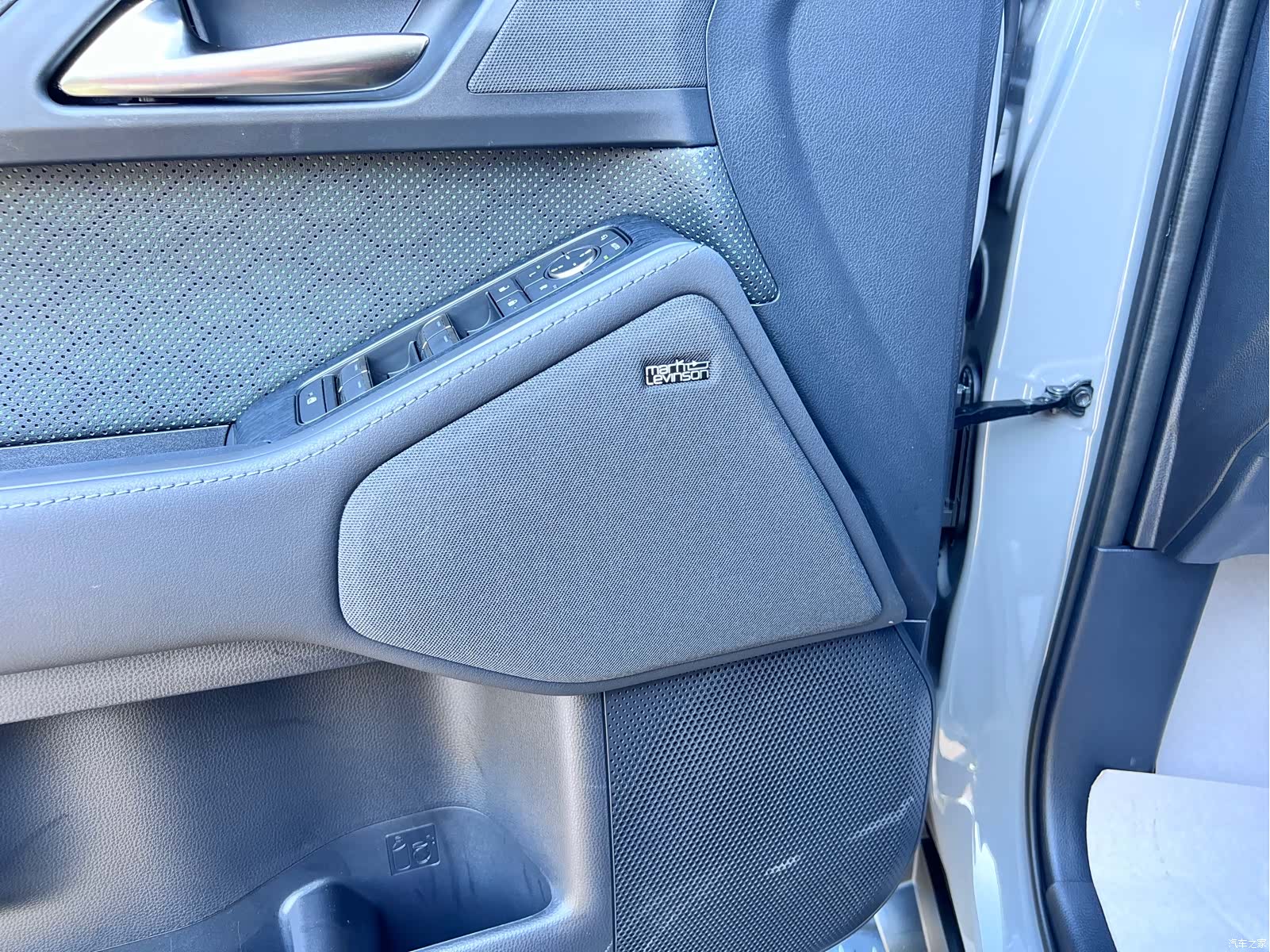 Lexus GX, 2025 17