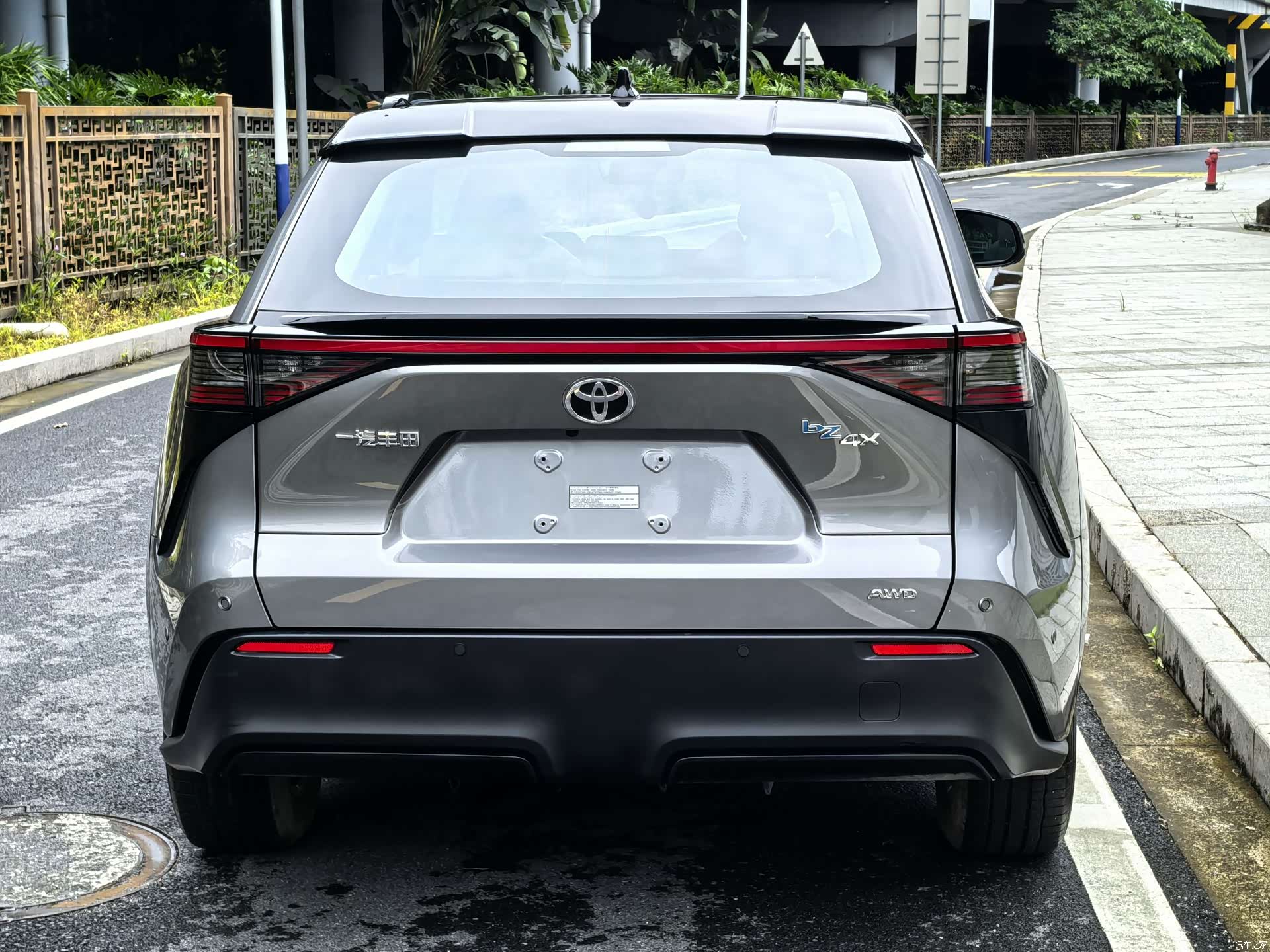 Toyota bZ4X, 2023 13
