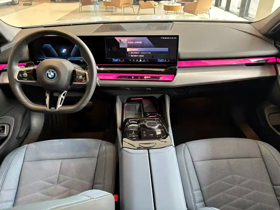 BMW i5