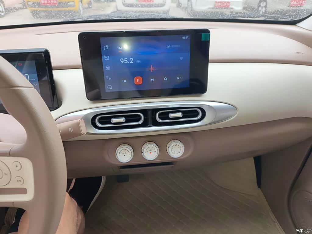 Wuling MINIEV, 2025 13