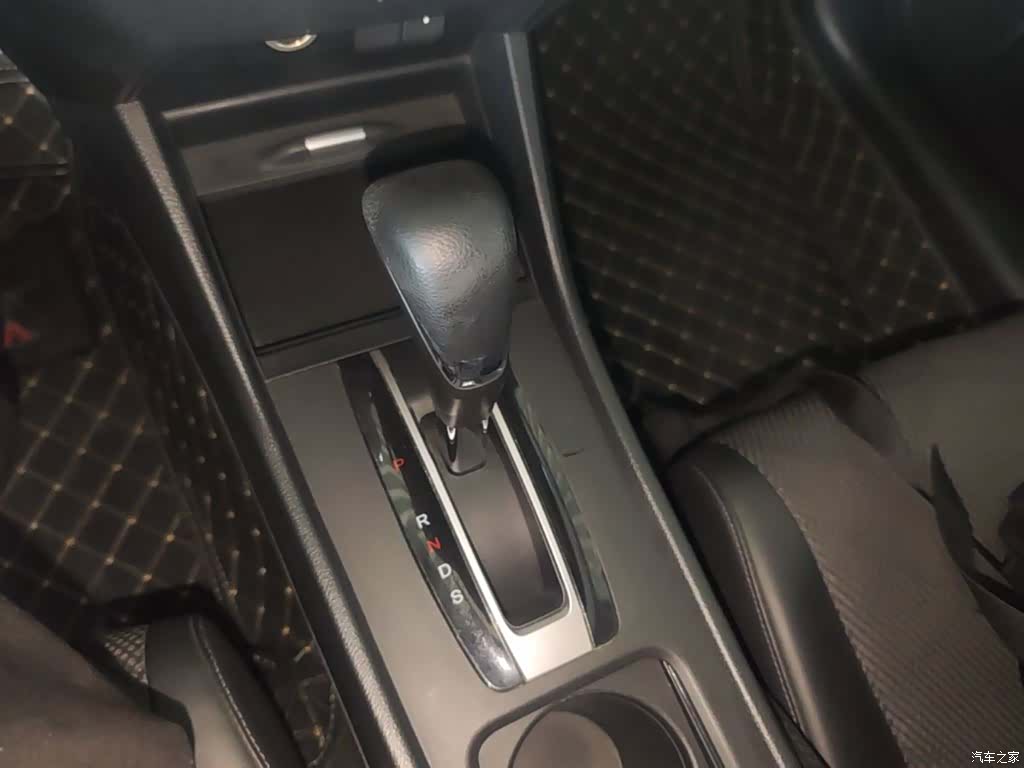 Honda Jade, 2016 10
