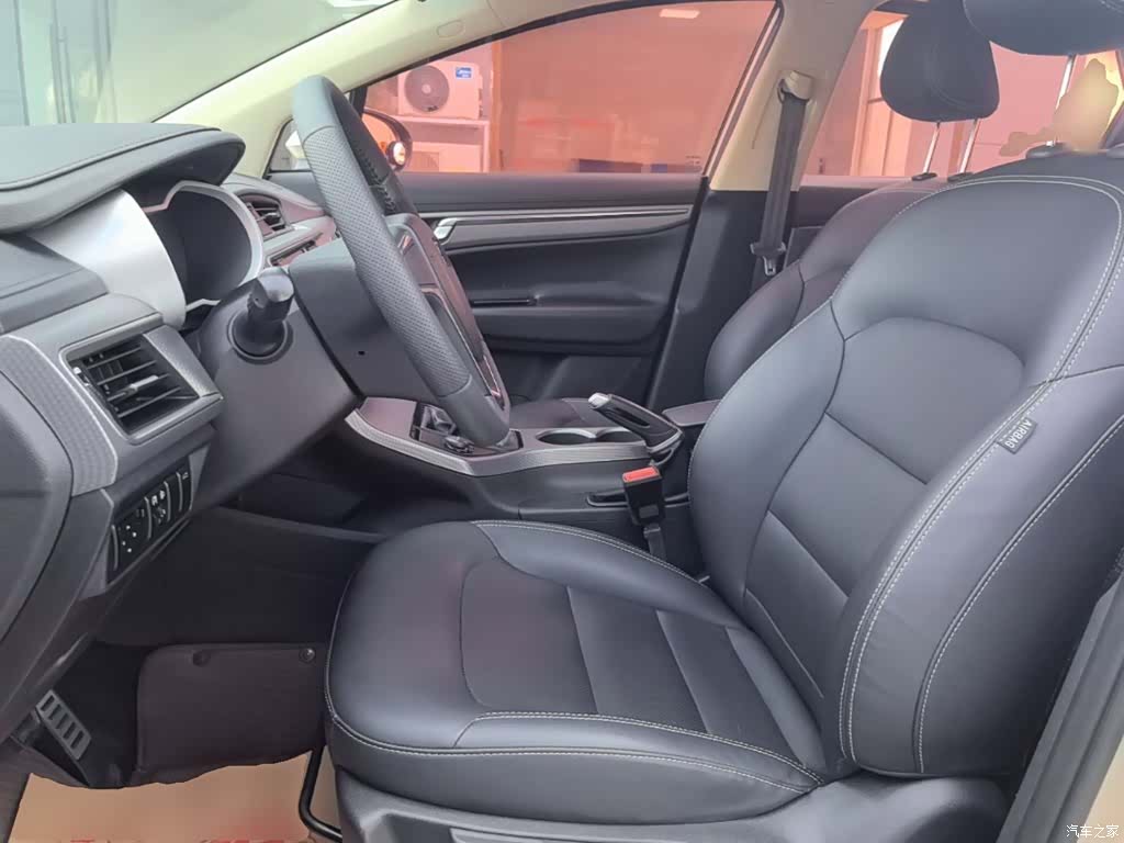 Geely Emgrand, 2017 15