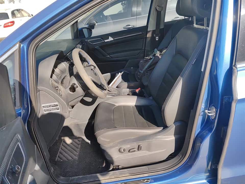 Volkswagen Golf*Jiayu