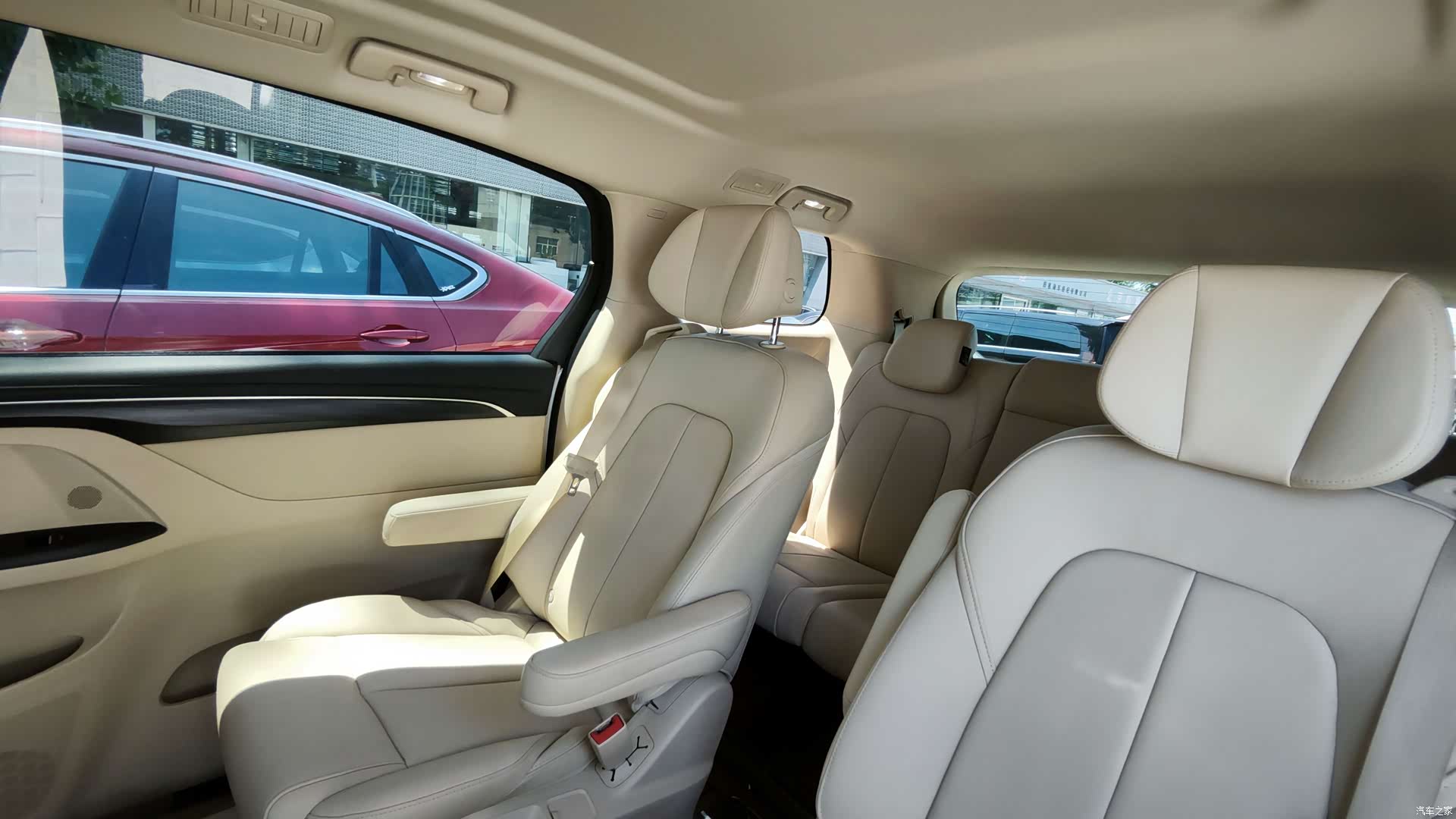 Buick GL8, 2022 13