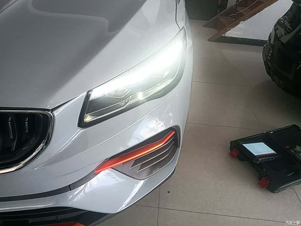 Geely Emgrand, 2022 24