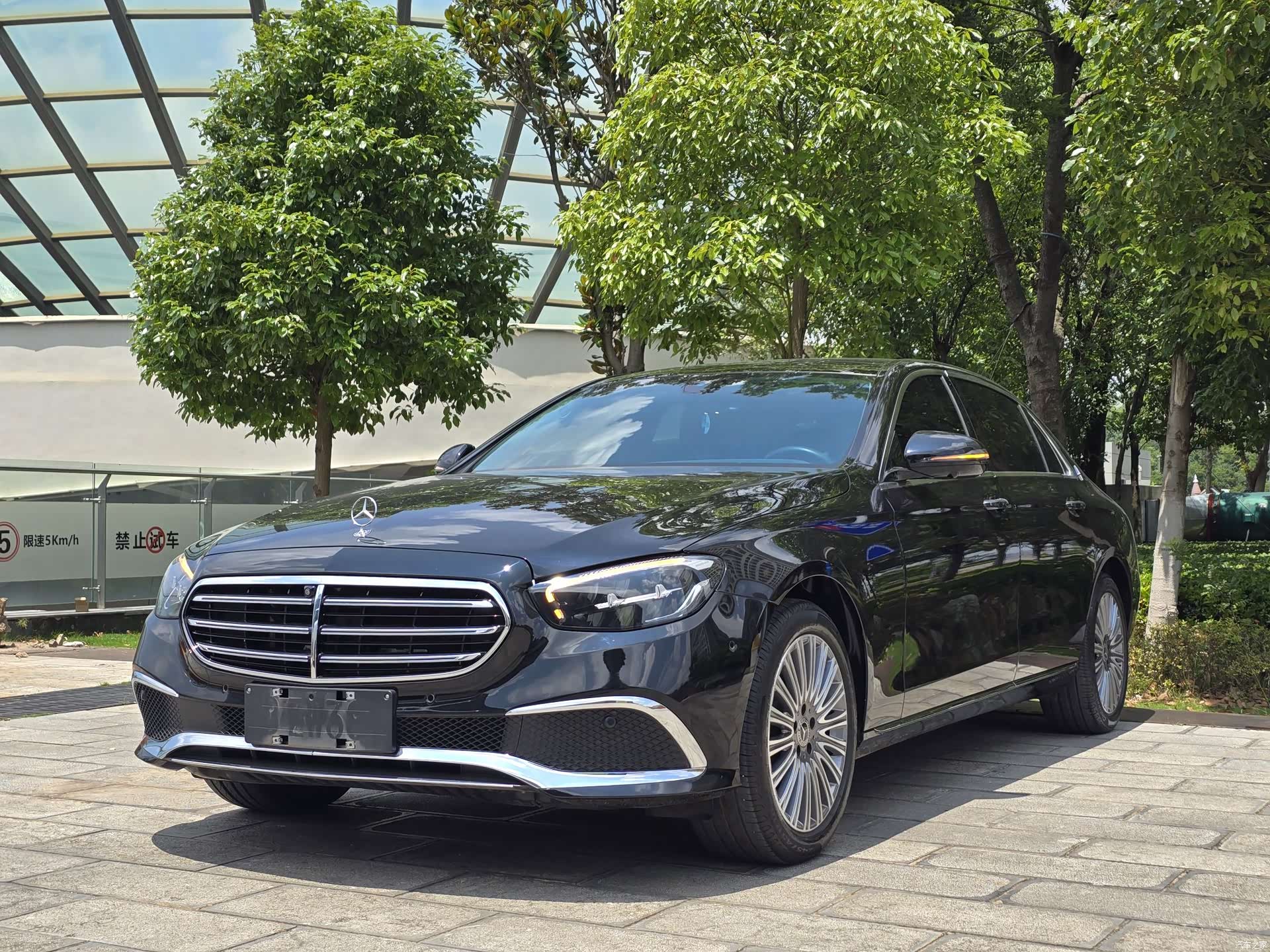 Mercedes-Benz E-Class, 2023 1