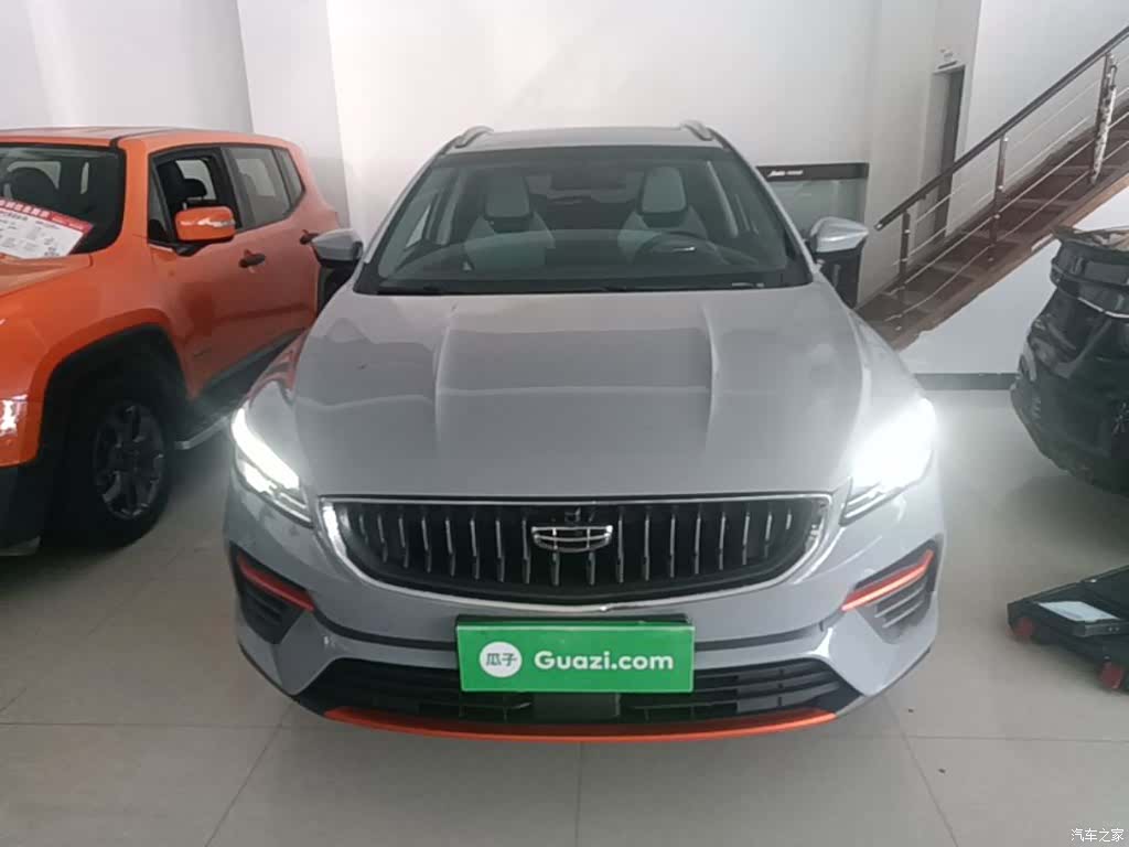 Geely Emgrand, 2022 3
