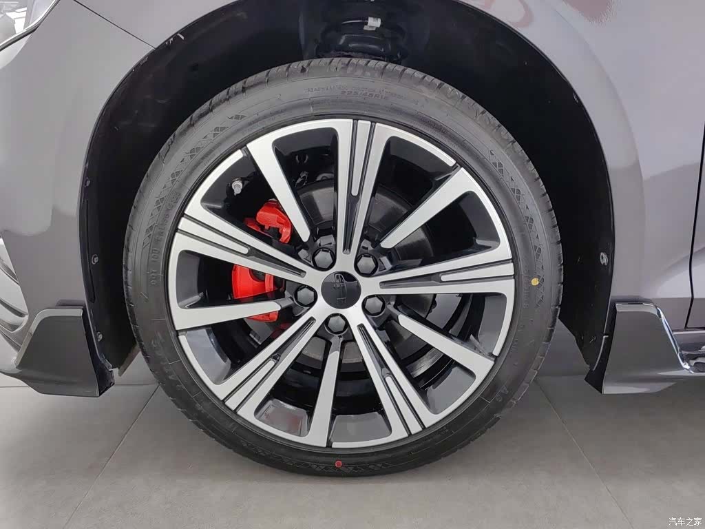 Geely Preface, 2025 17