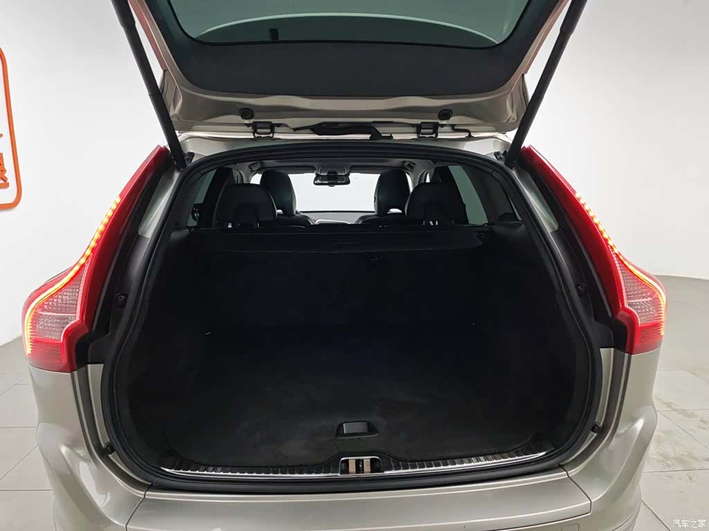 Volvo XC60, 2013 16