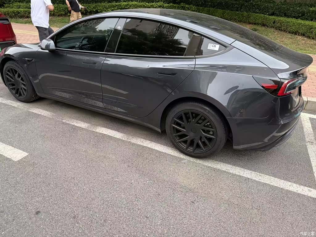 Tesla Model 3, 2024 3