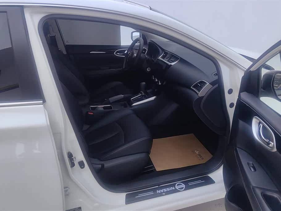 Nissan Xuan Yi