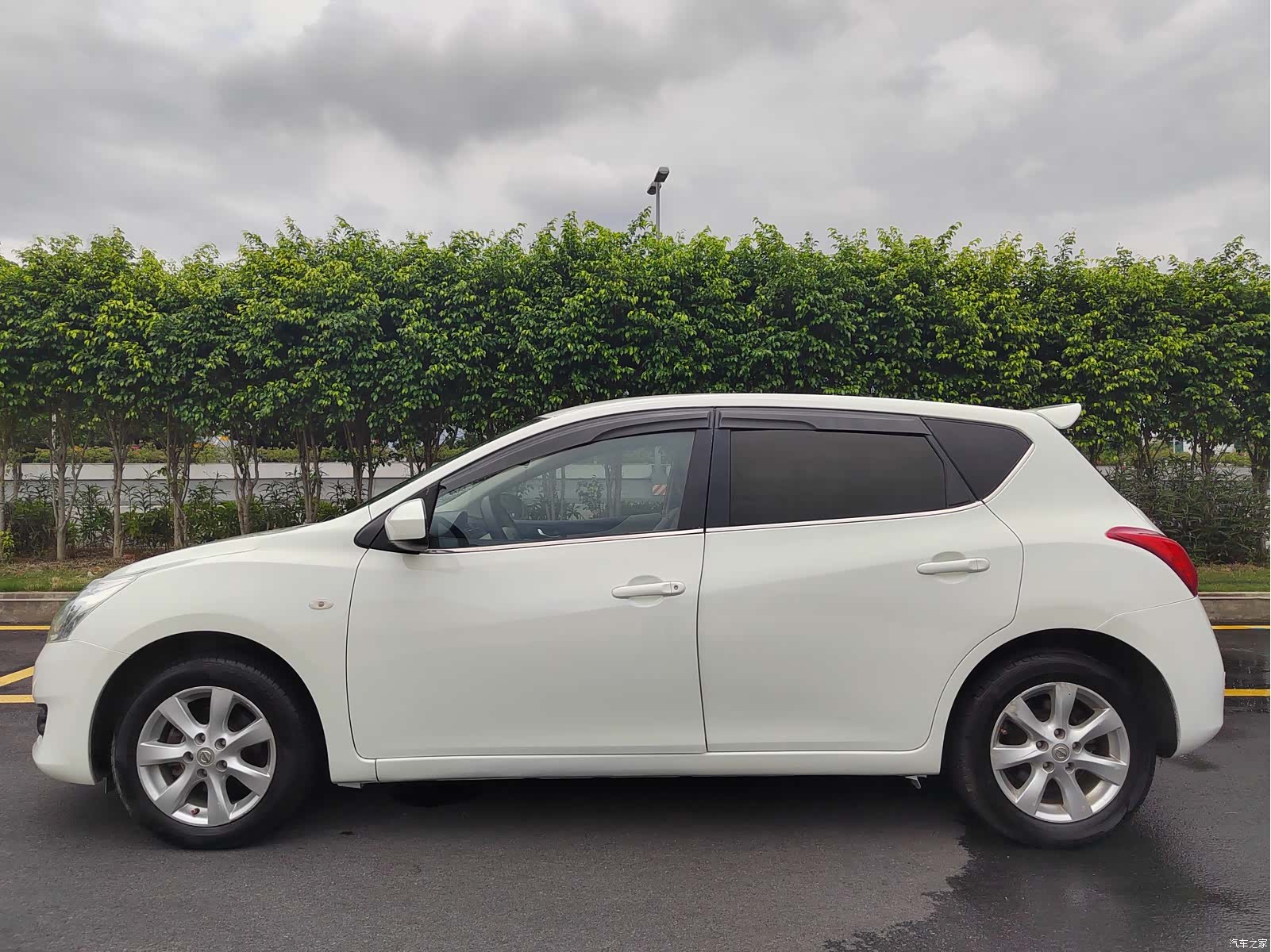 Nissan Tiida, 2012 7