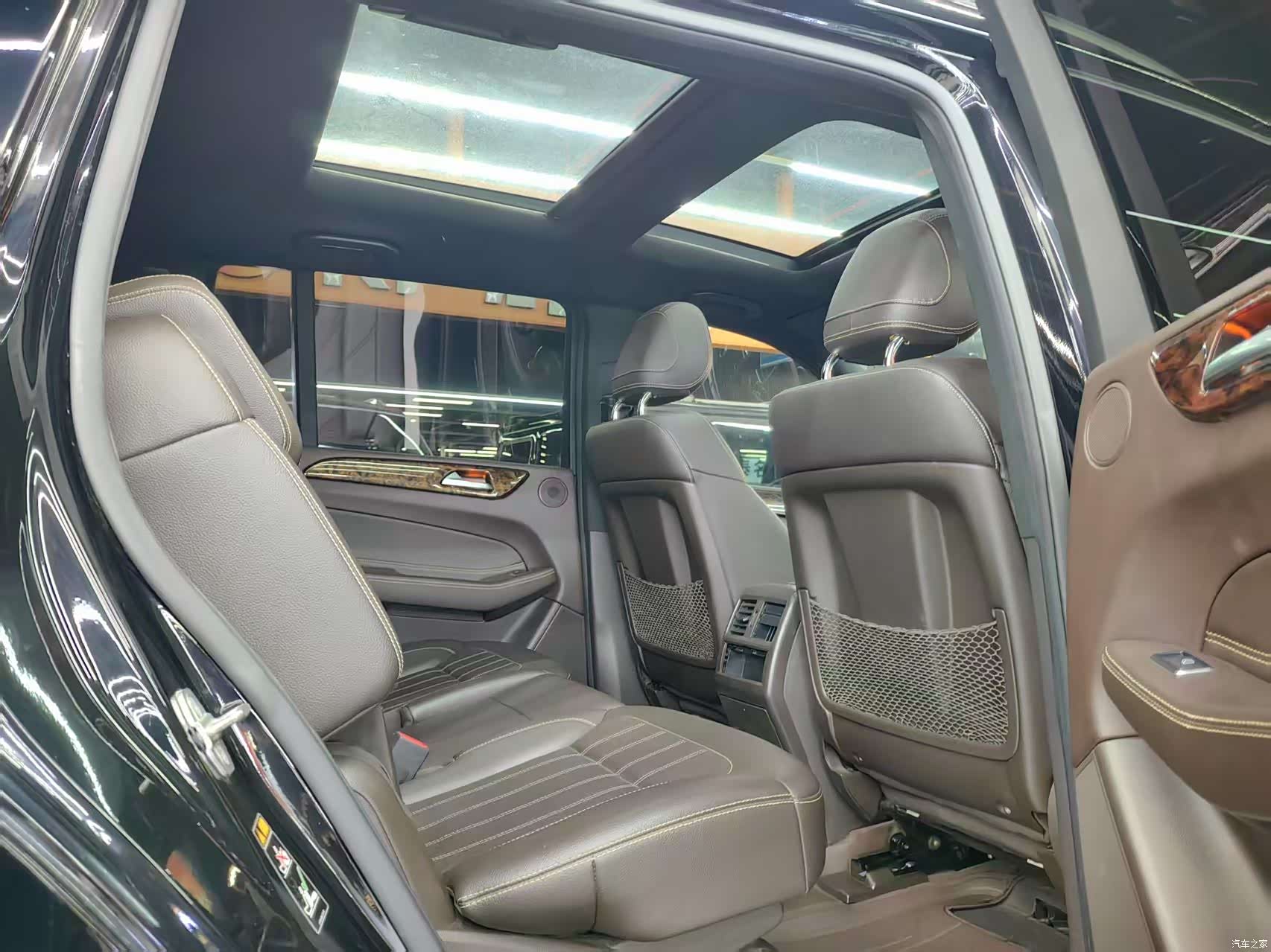 Mercedes-Benz GLS, 2018 10