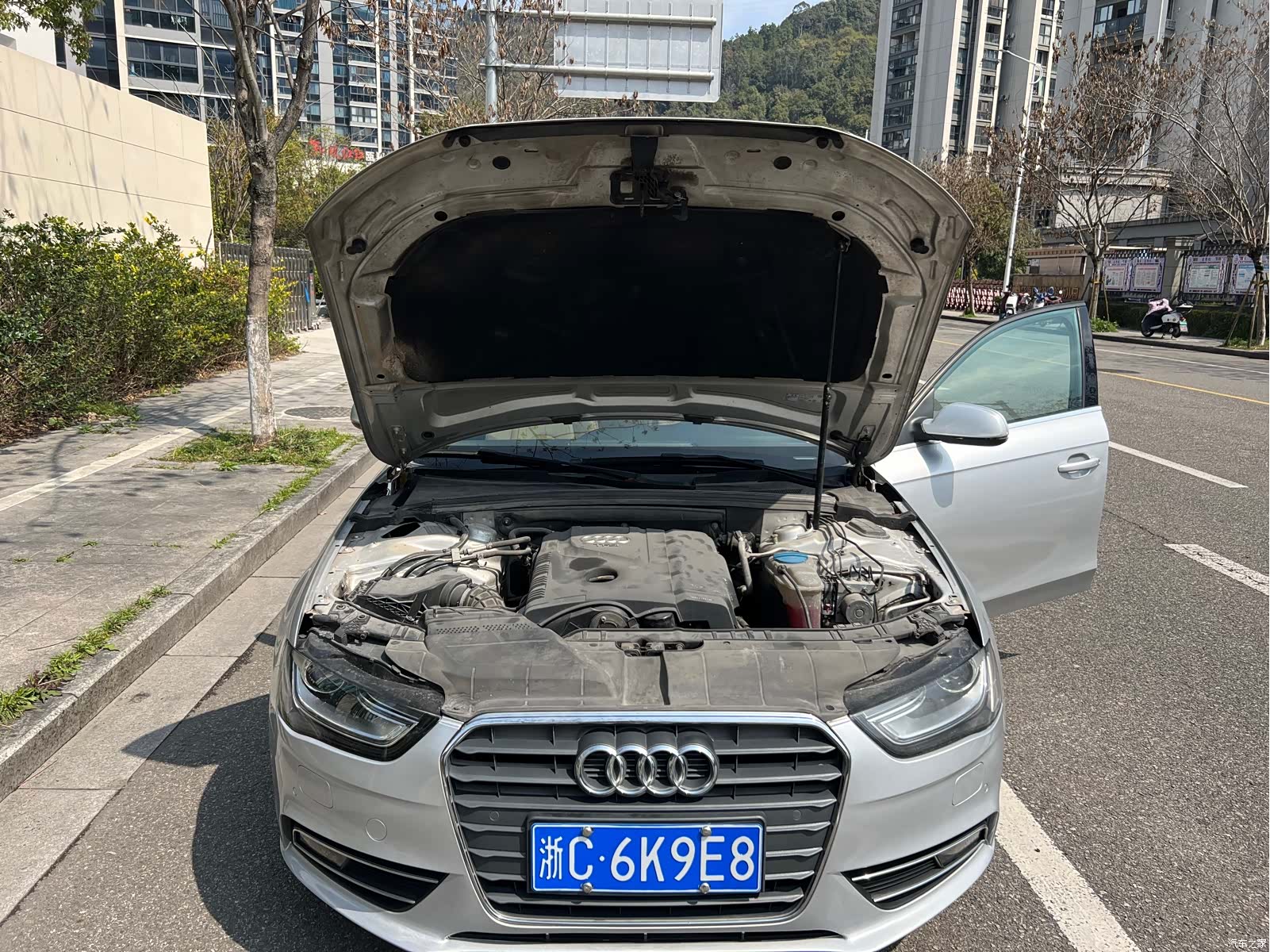 Audi A4L, 2013 32