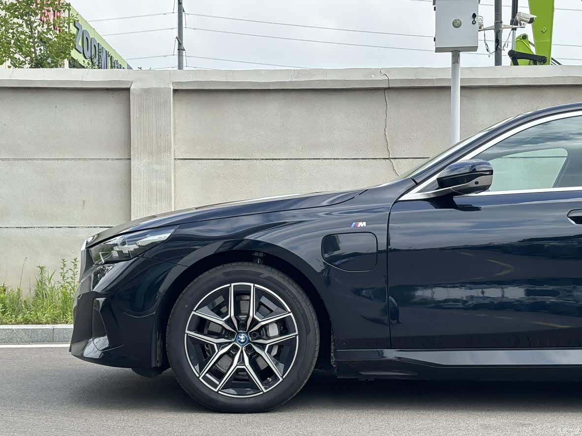 BMW i5, 2026 4