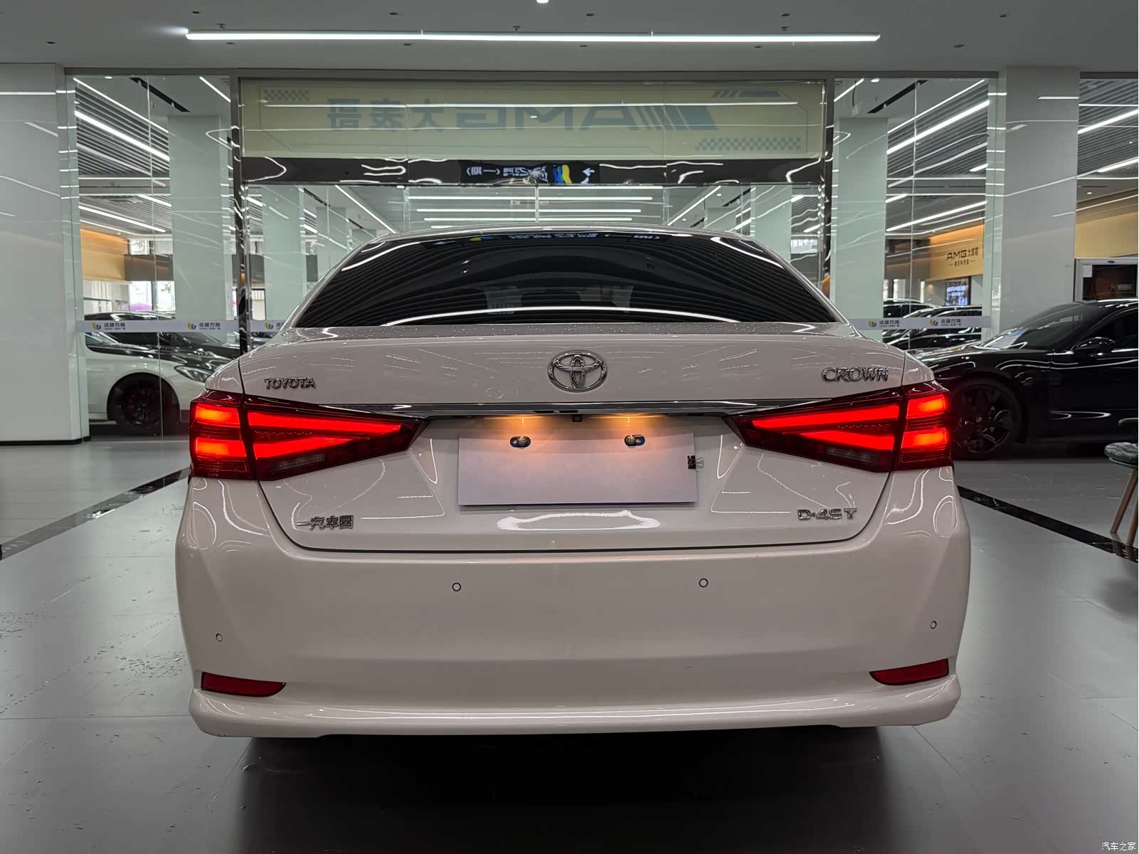 Toyota Crown, 2016 13