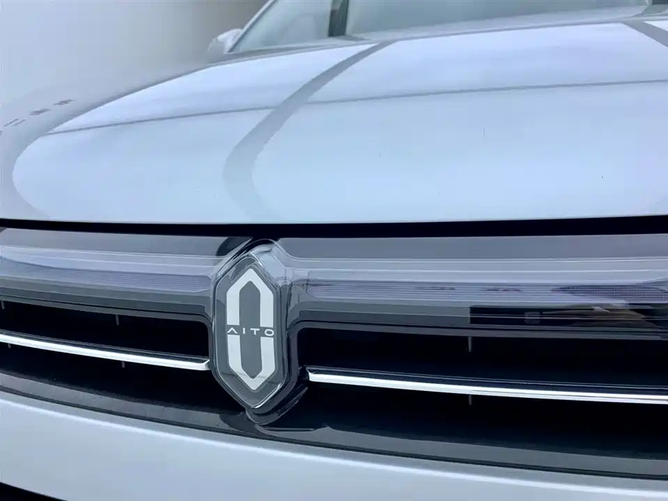 AITO Ask the world M7