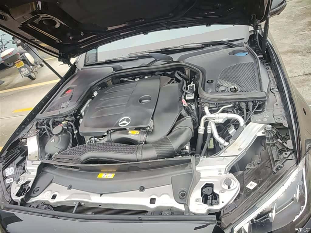 Mercedes-Benz E-Class, 2023 20