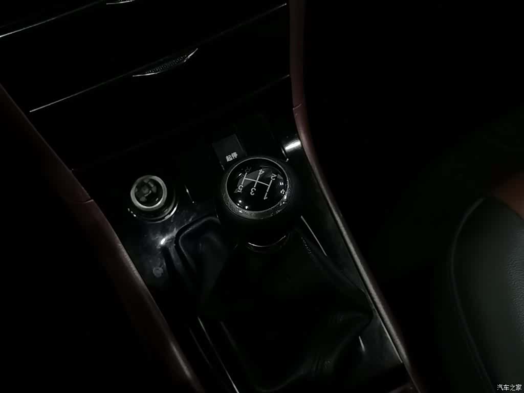 BYD F3, 2015 13