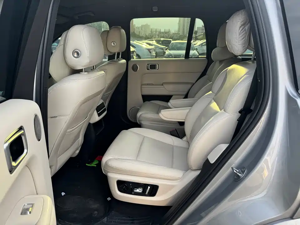 Li Auto Ideal L8