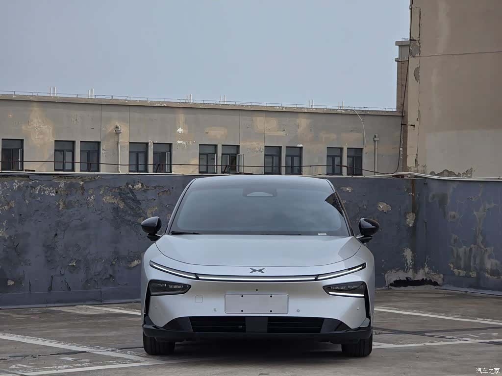 Xpeng P7, 2025 25