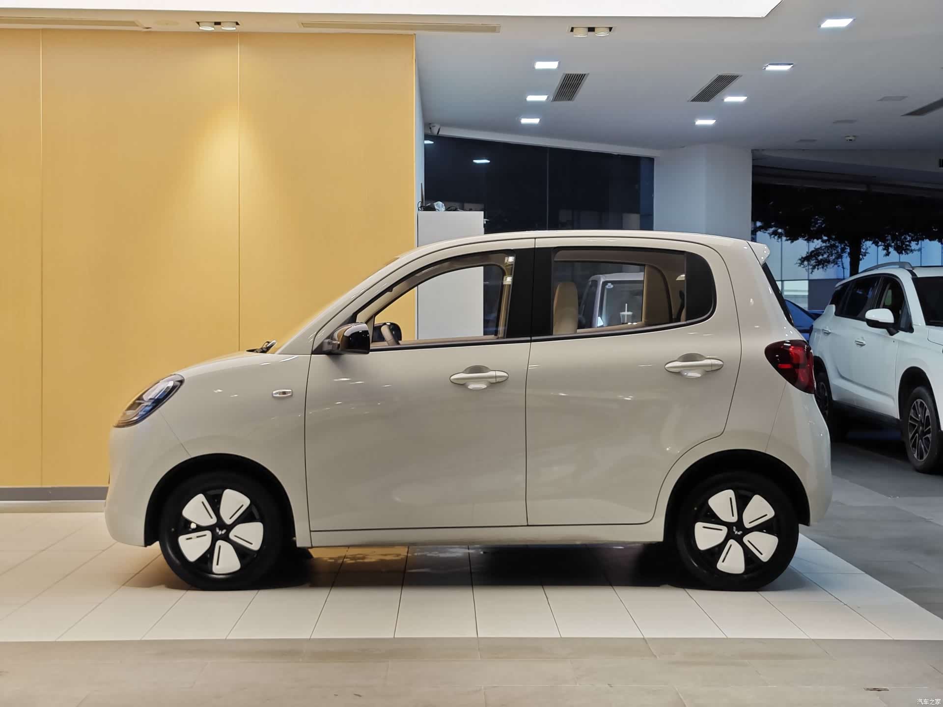 Wuling MINIEV, 2025 6