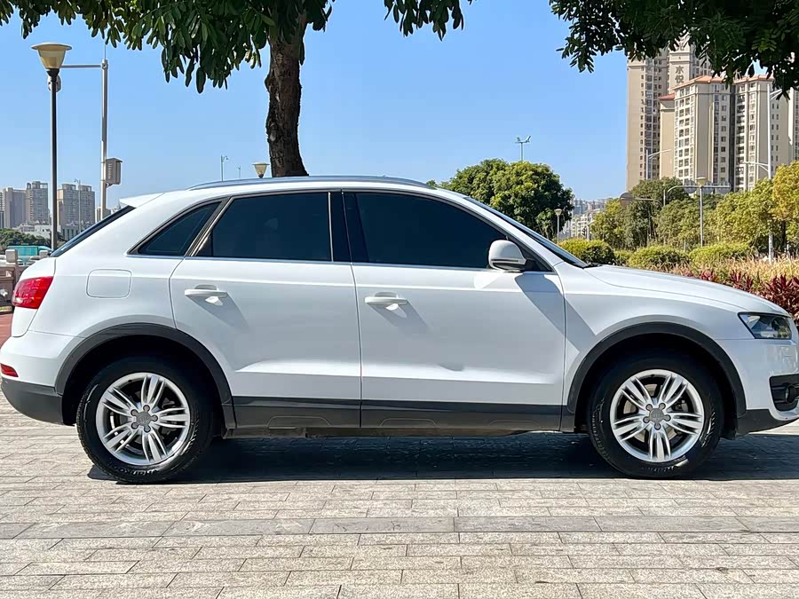 Audi Q3 2015, фото 11