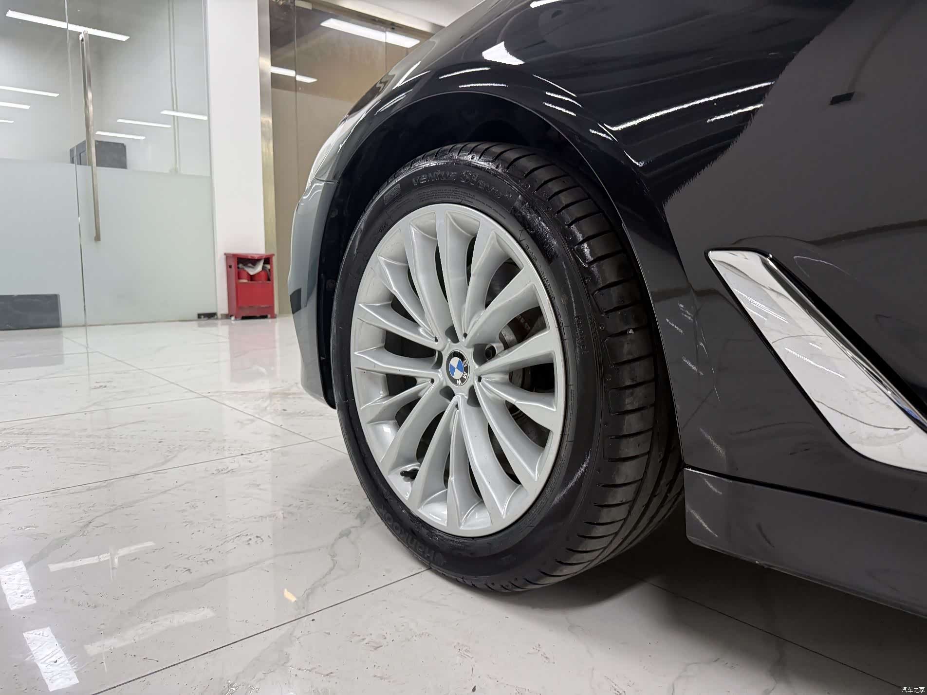 BMW 5 Series, 2018 7
