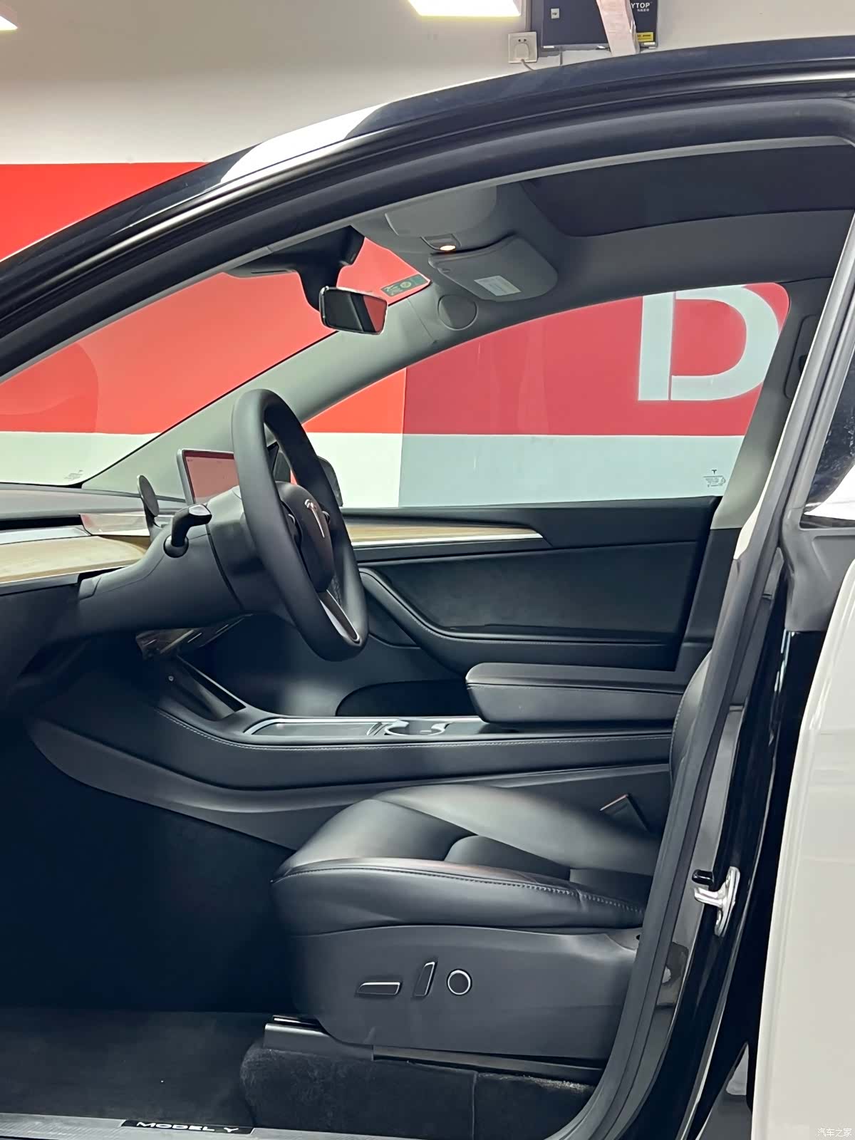 Tesla Model Y, 2022 все фото