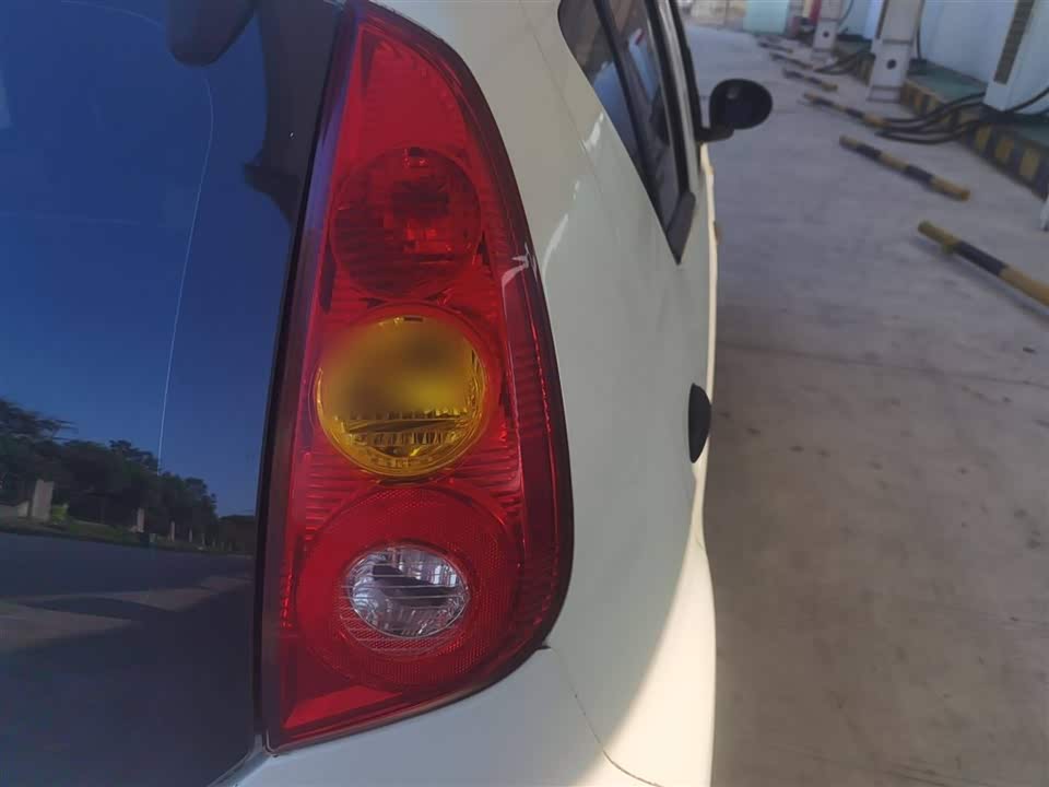 BYD F0