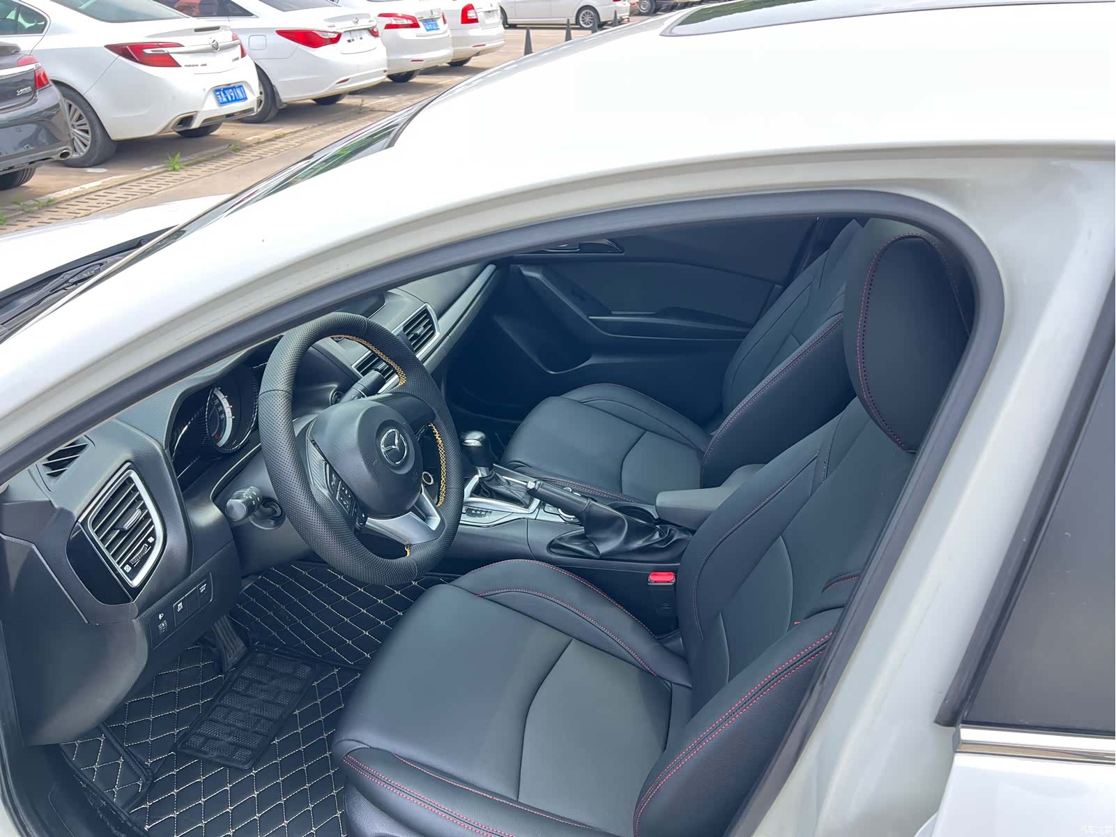 Mazda Mazda3, 2016 10