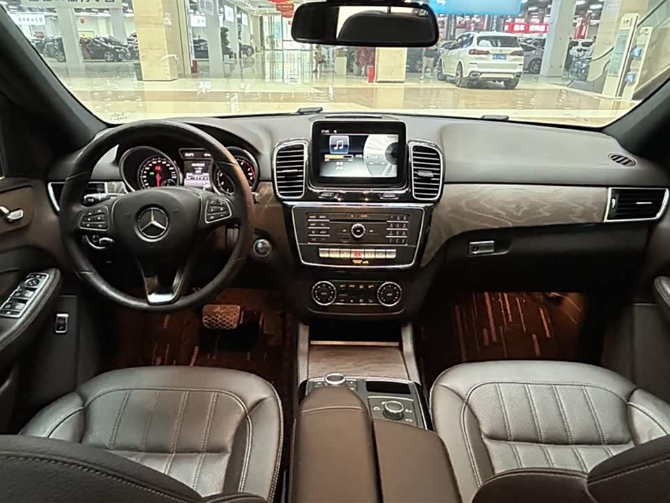 Mercedes-Benz GLE Mercedes-Benz GLE