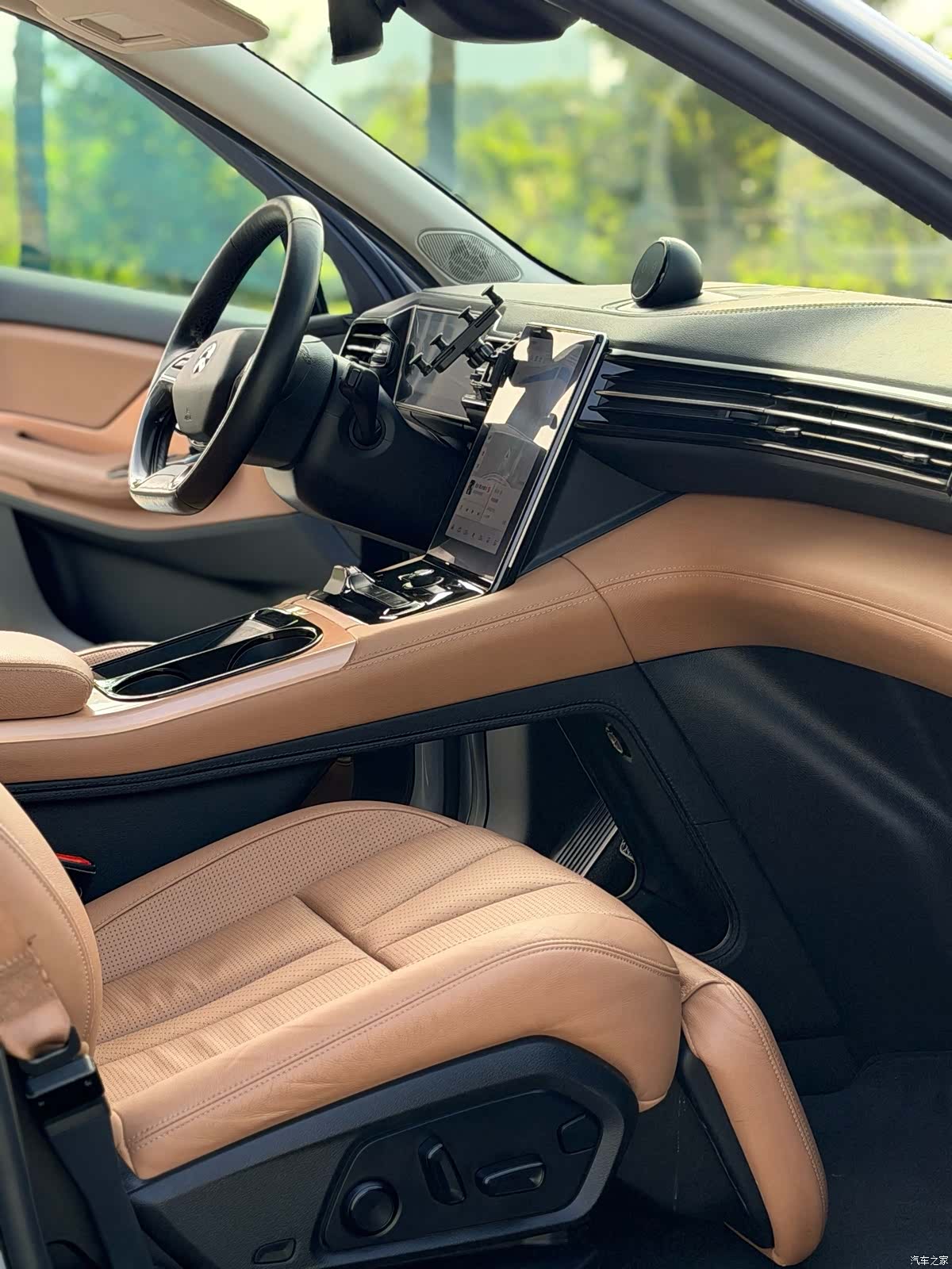 NIO ES8, 2019 8