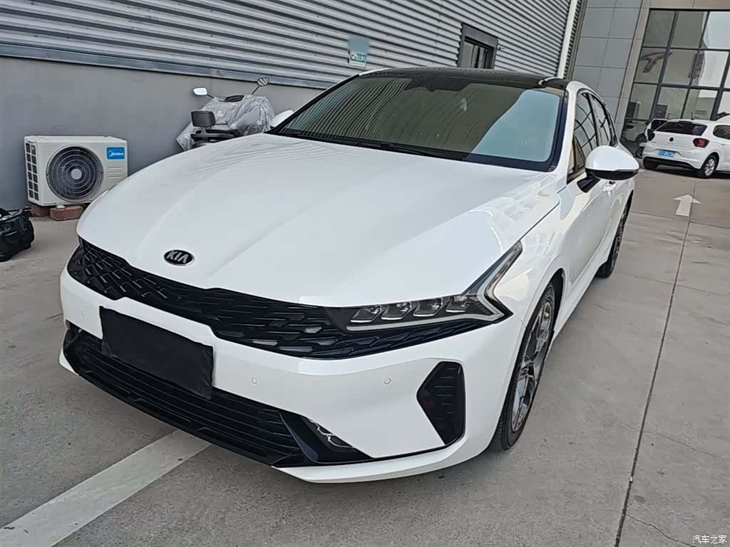 Kia K5, 2021 1