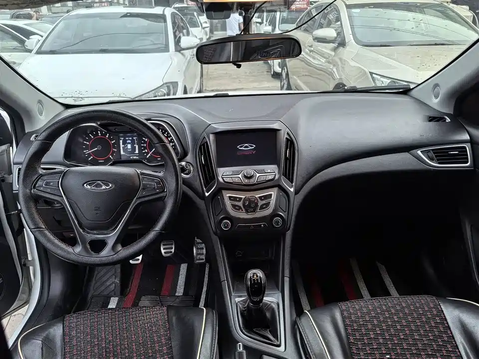 Chery Arrizo 5