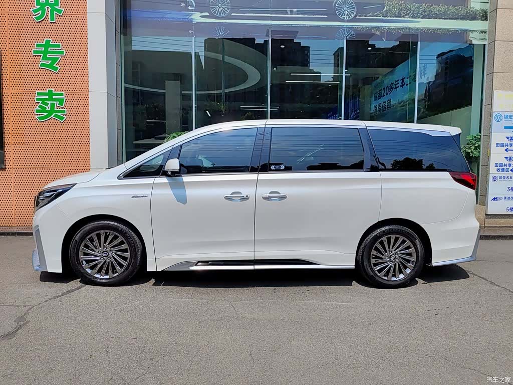Trumpchi M8, 2022 3