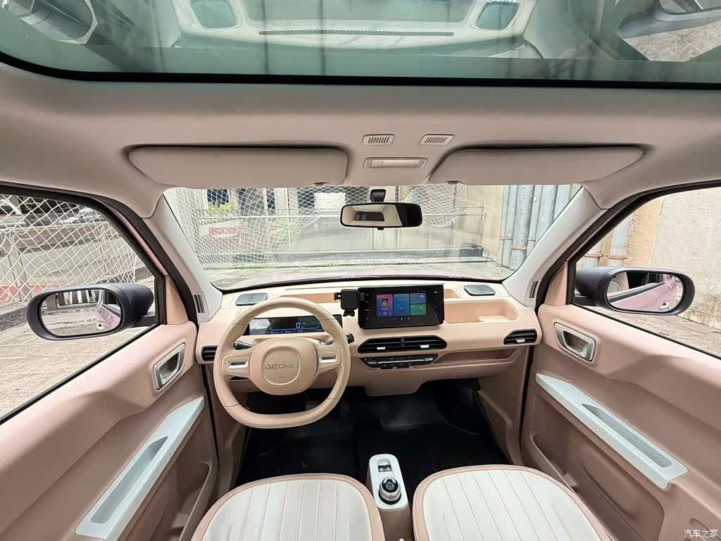 Geely Panda, 2023 7