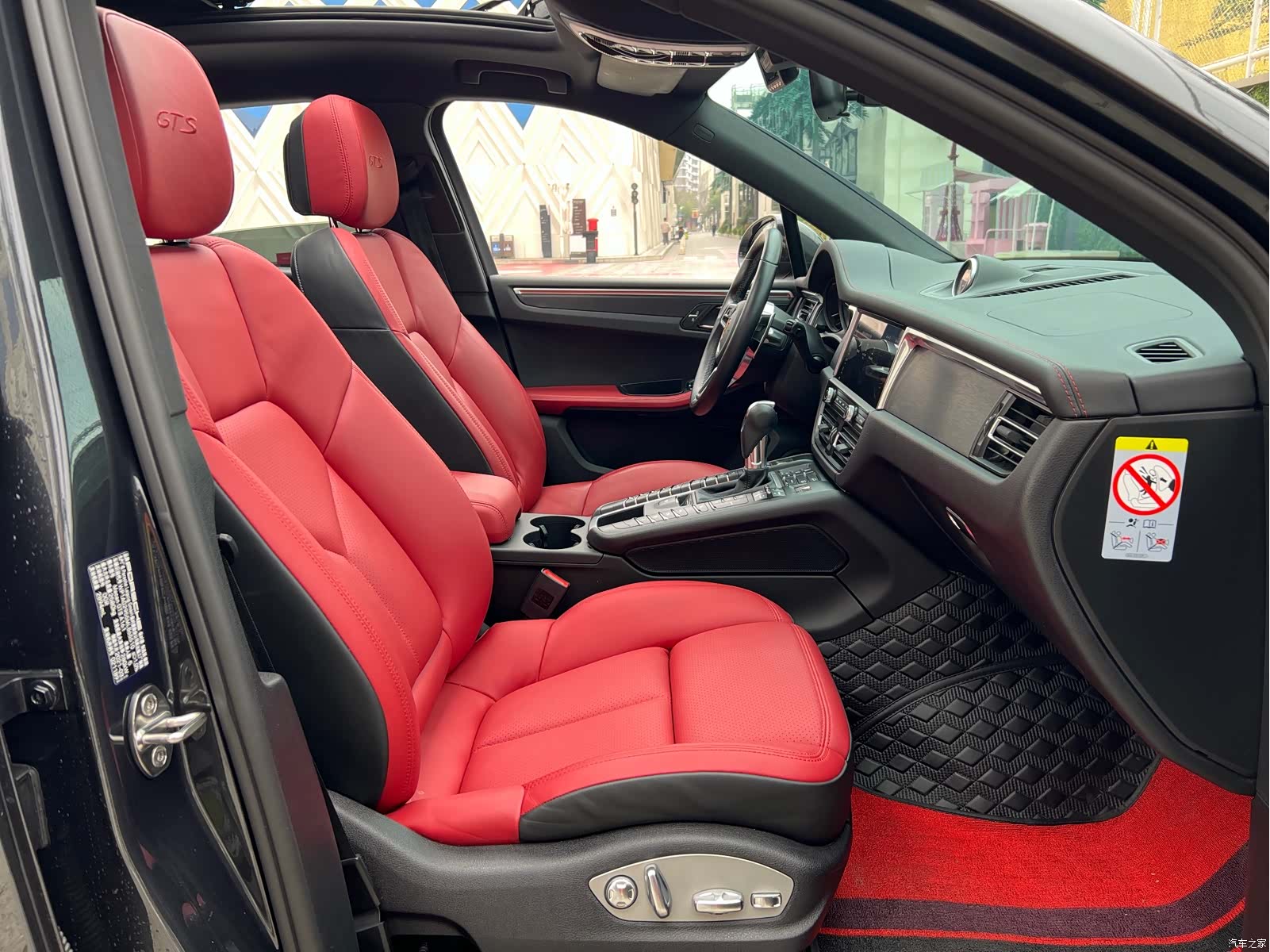 Porsche Macan, 2021 12